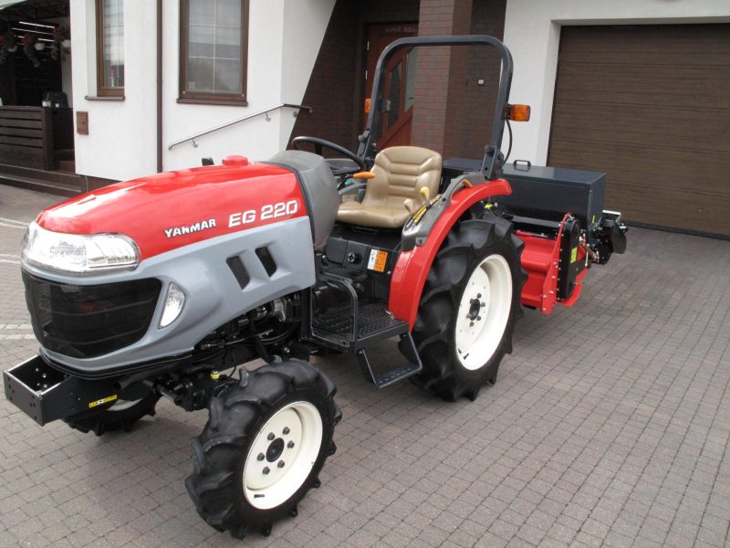 Mini Traktorek Yanmar EG220 4X4 22KM